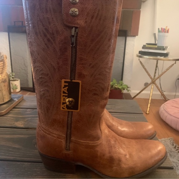 New Ariat boots - Picture 1 of 4